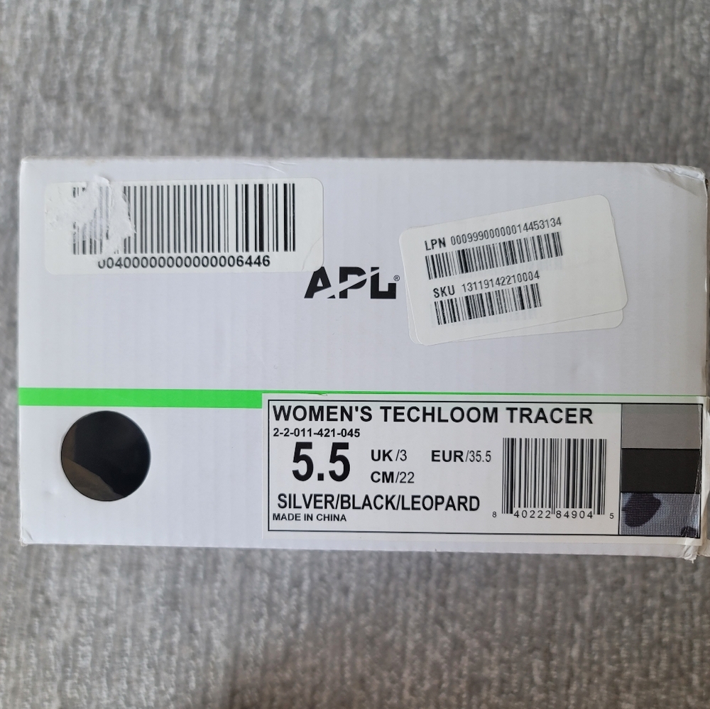 APL NIB Techloom Tracer Trainer Sneaker Size 5.5 Color Silver Black Leopard - Picture 8 of 8